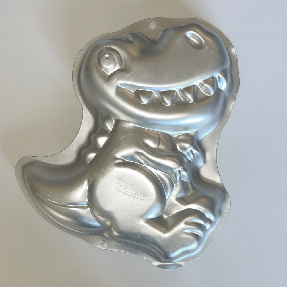 Wilton Dinosaur Shaped Birthday Cake Pan 2105-1022